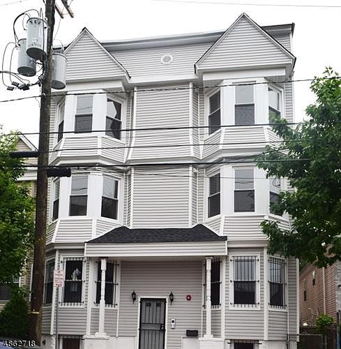 1st image of 128-130 N 13th St APT 1R