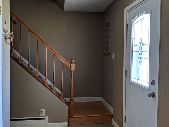 Entrance with a coat closet