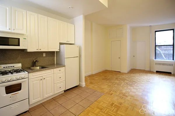 Rented by City Connections Realty | media 20