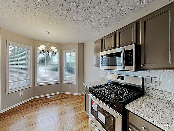 4th image of 343 Bentcreek Dr