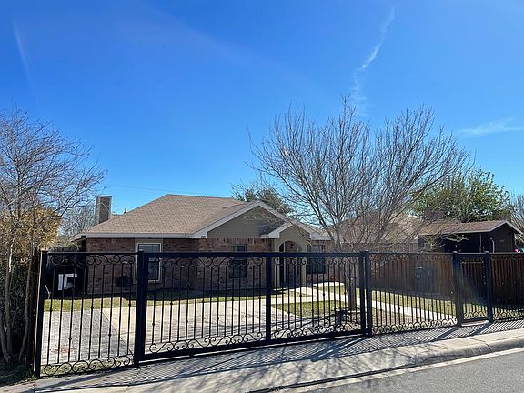 2nd image of 305 Zaragoza St