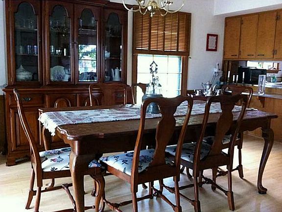 Dining Room. Dining Room sits beautifully between Kitchen and Sun Room