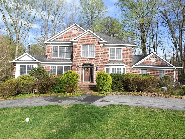 13576 Highland Rd — Photo 80