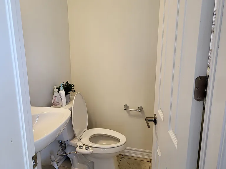 725 Kennedy Cir W — Photo 3