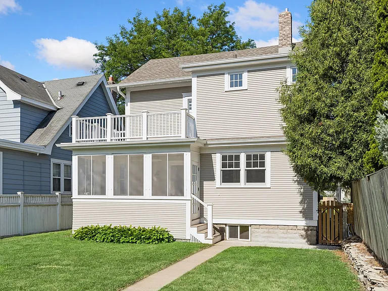 3329 Dupont Ave S — Photo 45