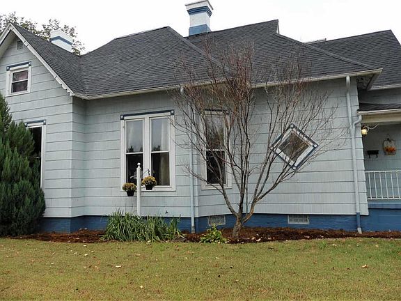 2nd image of 323 Dubois St
