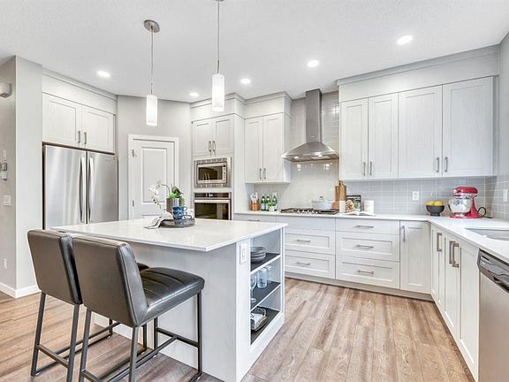 2nd image of 63 E Walgrove Way SE