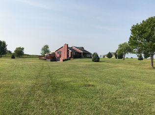 513 Rock Island Rd, Dixon, IL 61021