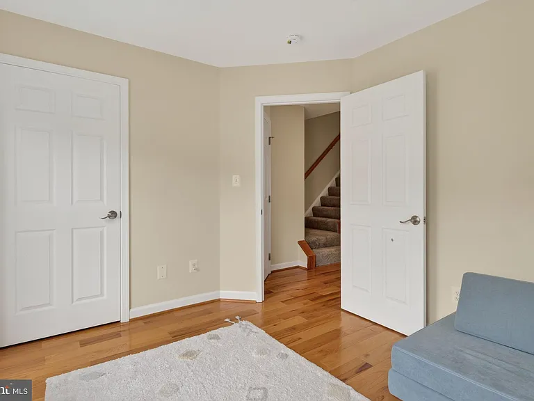 8814 Hunting Lodge Ct — Photo 40