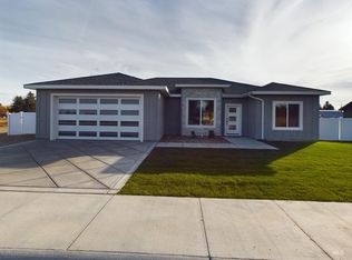 1219 Bronze Dr, Rupert, ID 83350