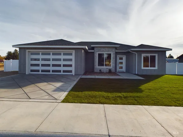 1219 Bronze Dr, Rupert, ID 83350