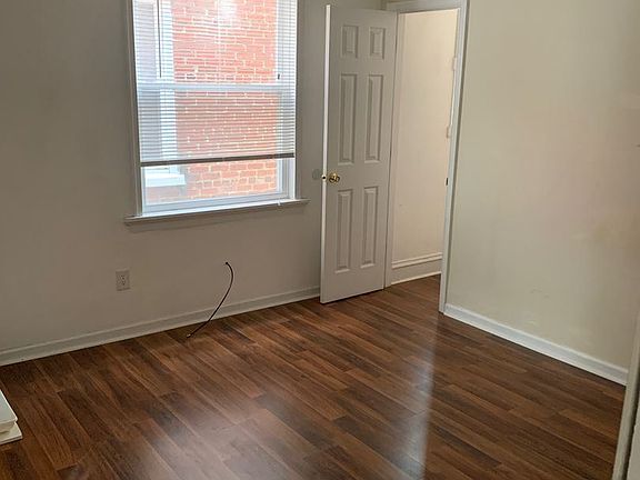 4th image of 3309-3311 Cutshaw Ave #3311-B