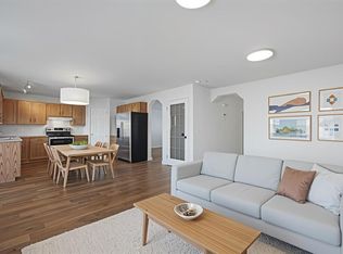 182 E Coventry Close NE, Calgary, AB T3K 4A6