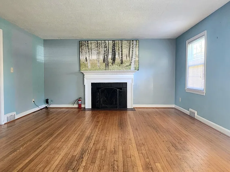 8016 Old Georgetown Rd — Photo 2
