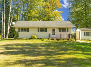 6240 Lakeshore Rd N, Palms, MI 48465