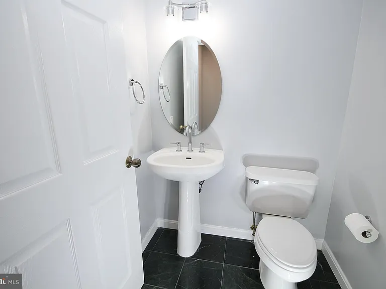 2151 Jamieson Ave #2011 — Photo 7