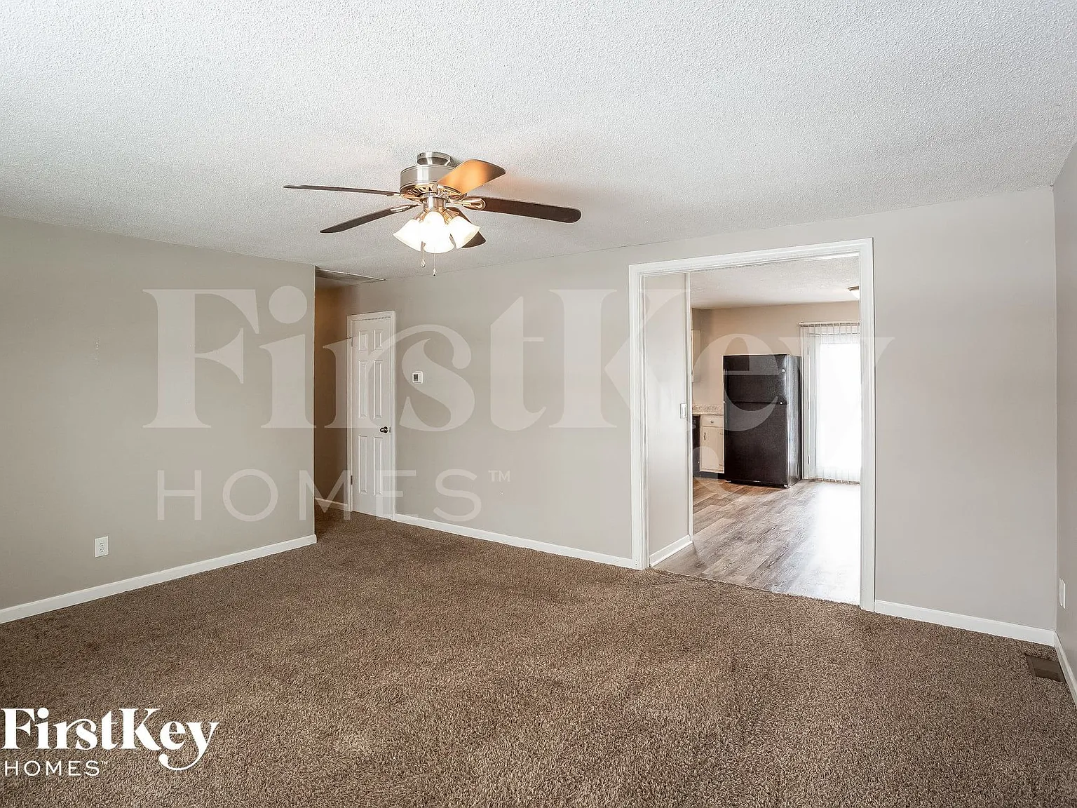 3 bed, 2.0 bath, 1344 sqft, $1,935 — Photo 4