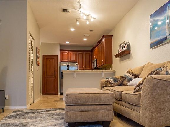 2nd image of 140 E Seagrape Drive #107