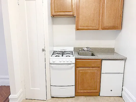 Rented by AJ Clarke | media 12