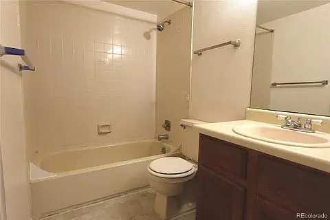 3 bed, 1200 sqft, $800 — Photo 3