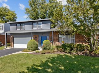 1810 W Pheasant Trl, Mount Prospect, IL 60056