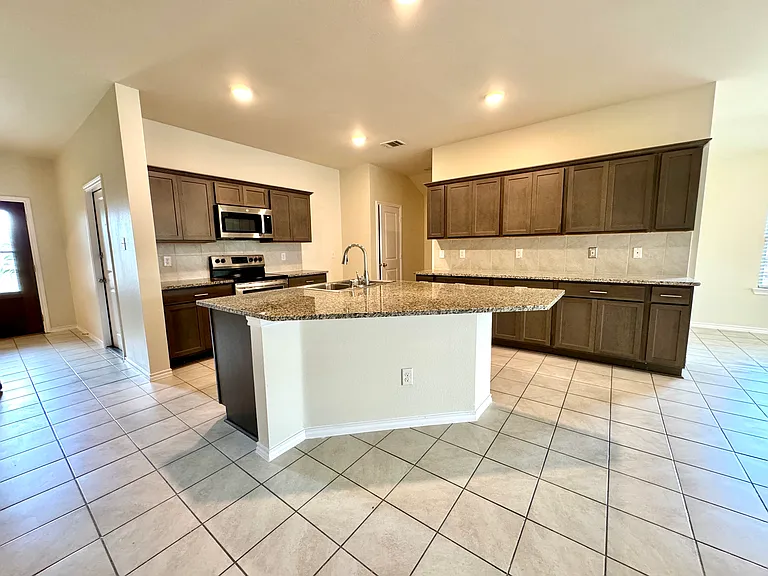 311 Milo Way — Photo 4