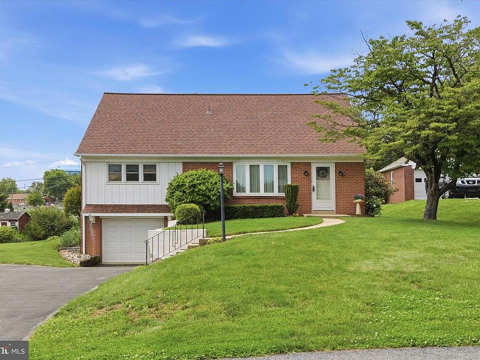 1st image of 48 Highland Dr