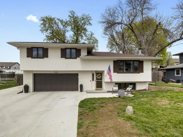 19824 Beverly Manor Ln, Council Bluffs, IA 51503