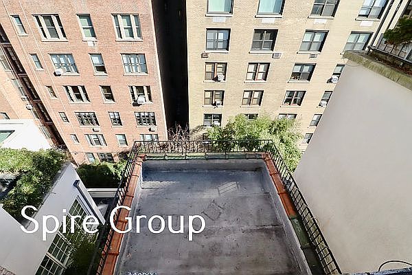 1st image of 37 W 76th St APT 4R
