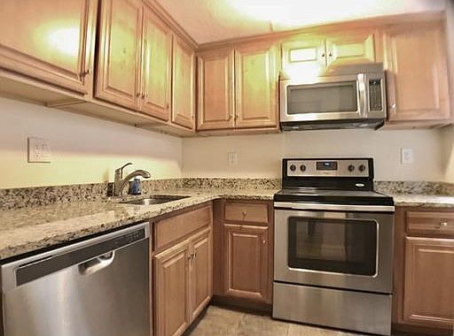 2nd image of 1417 Commonwealth Ave #102