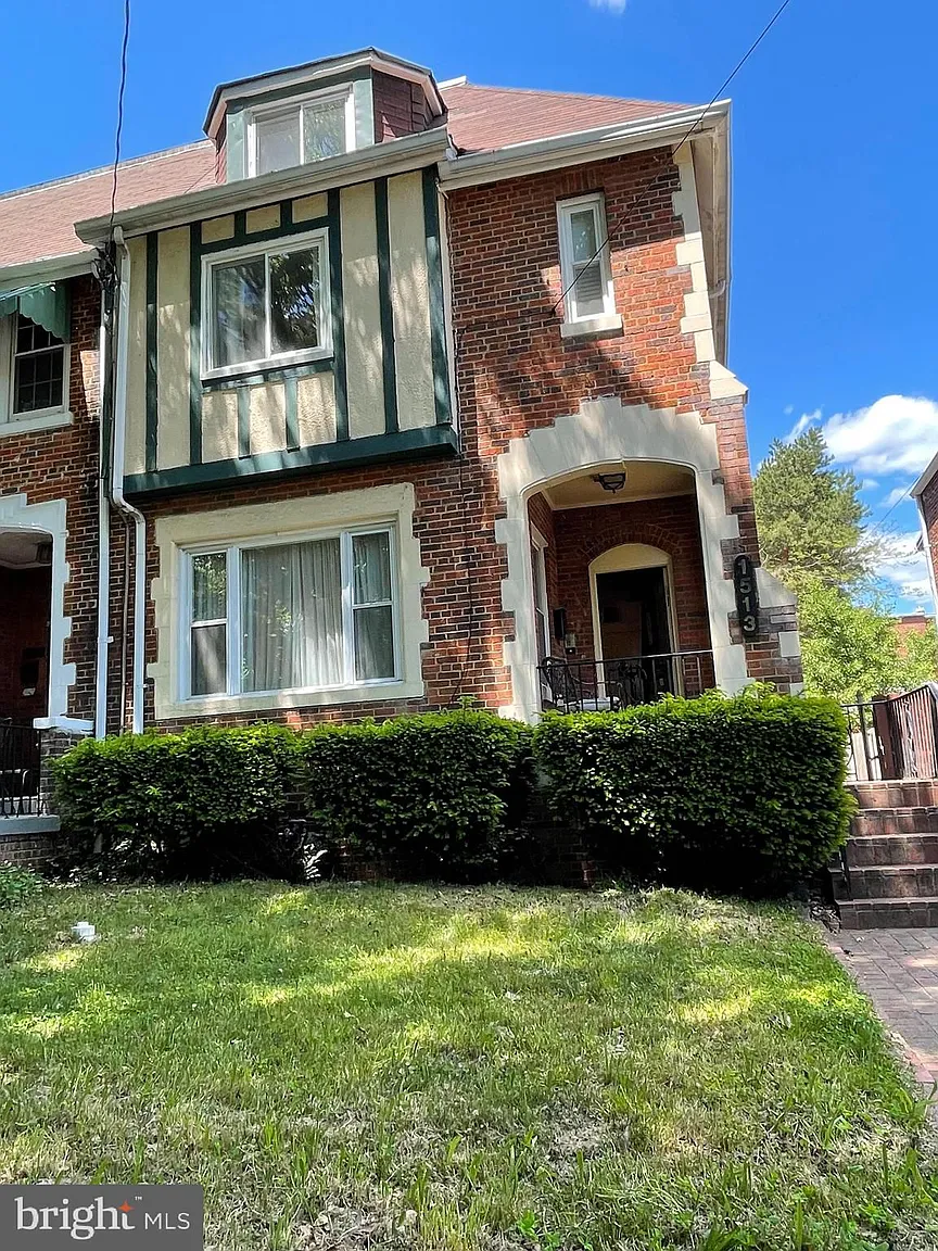 1513 Van Buren St NW photo 1