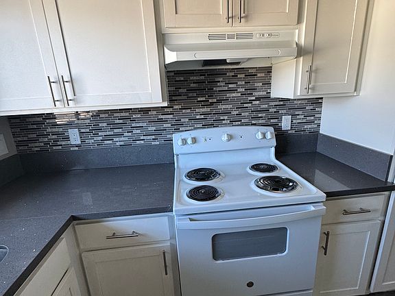 5th image of 2732 Stewart Ave #6