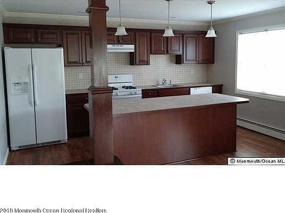 5th image of 27 Noranda St