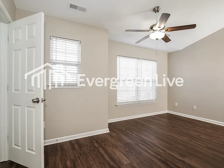 5568 Farm House Trl — Photo 12