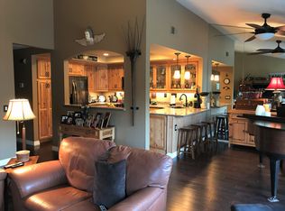 4328 Los Padres Dr, Fallbrook, CA 92028