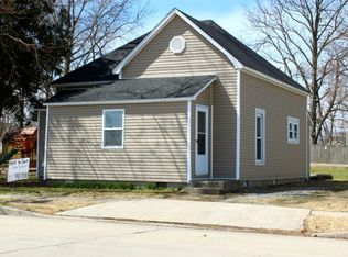 619 S 11th St, Herrin, IL 62948