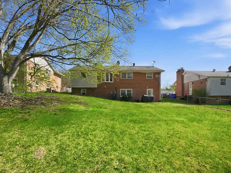 9244 Limestone Pl — Photo 10