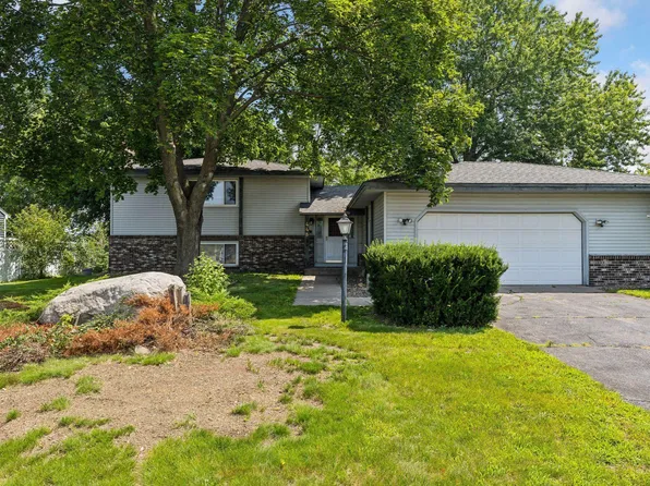 448 Oday St S, Maplewood, MN 55119