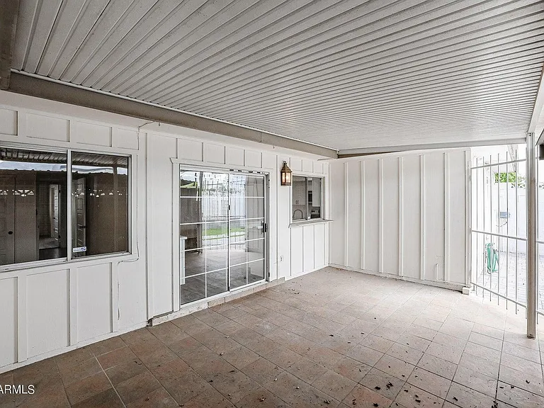 1803 W Maryland Ave — Photo 40