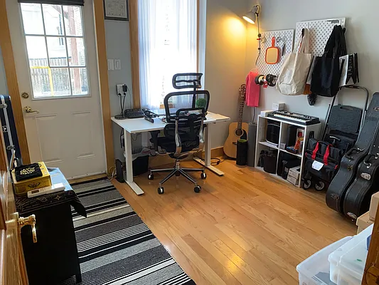 Rented by The Hamilton Group | media 27