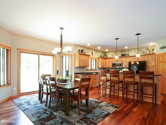 2nd image of 2678 Oak Knoll Dr