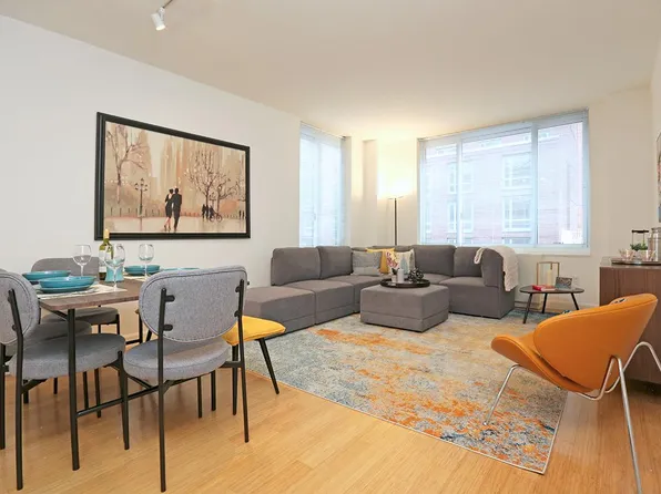 320 West 38th Street image 1 of 13