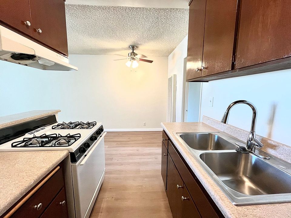 1st image of 18550 Prairie St #19