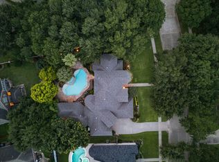 624 Lakeshore Dr, Sugar Land, TX 77478