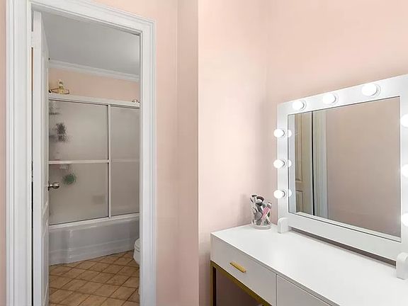 5th image of 444 E 84th St #24