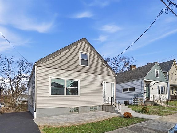 3rd image of 4732 Ridgeway Ave