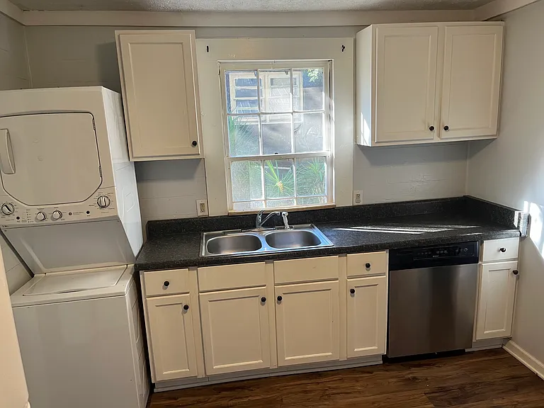 Washer/dryer, dishwasher