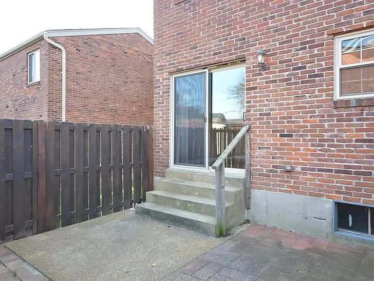 1249 Clarkson Ct — Photo 27