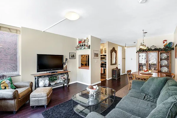 Sold by Level Group | media 1