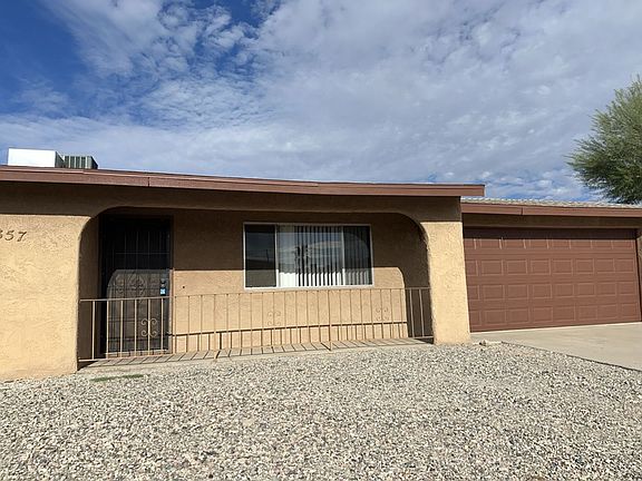 2nd image of 2857 Daytona Ave